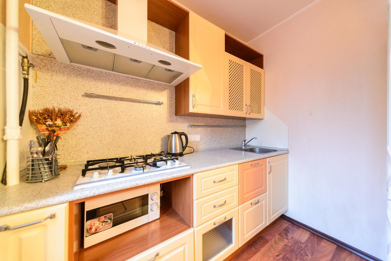 Apartment On Hryhoriia Chuprynky Kyiv Exterior foto