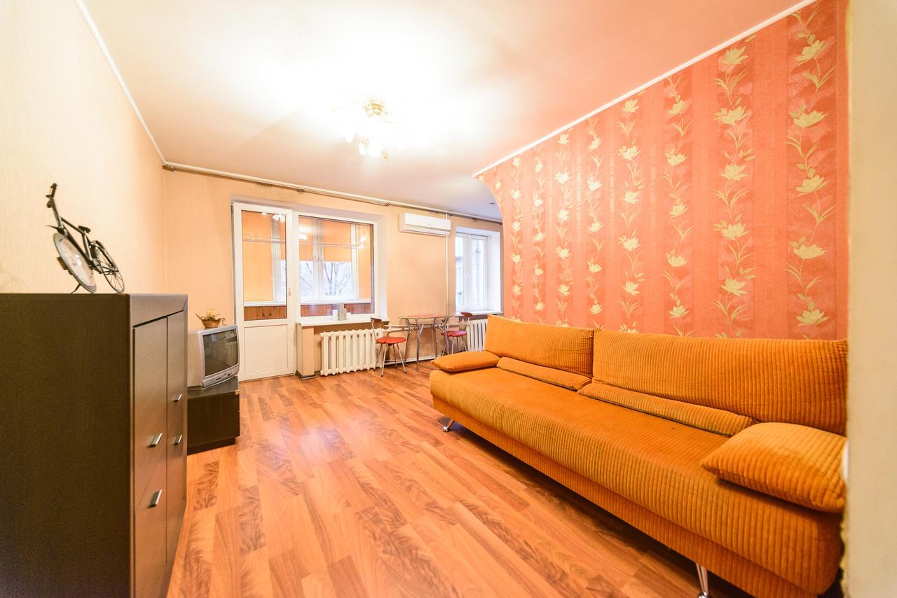 Apartment On Hryhoriia Chuprynky Kyiv Exterior foto